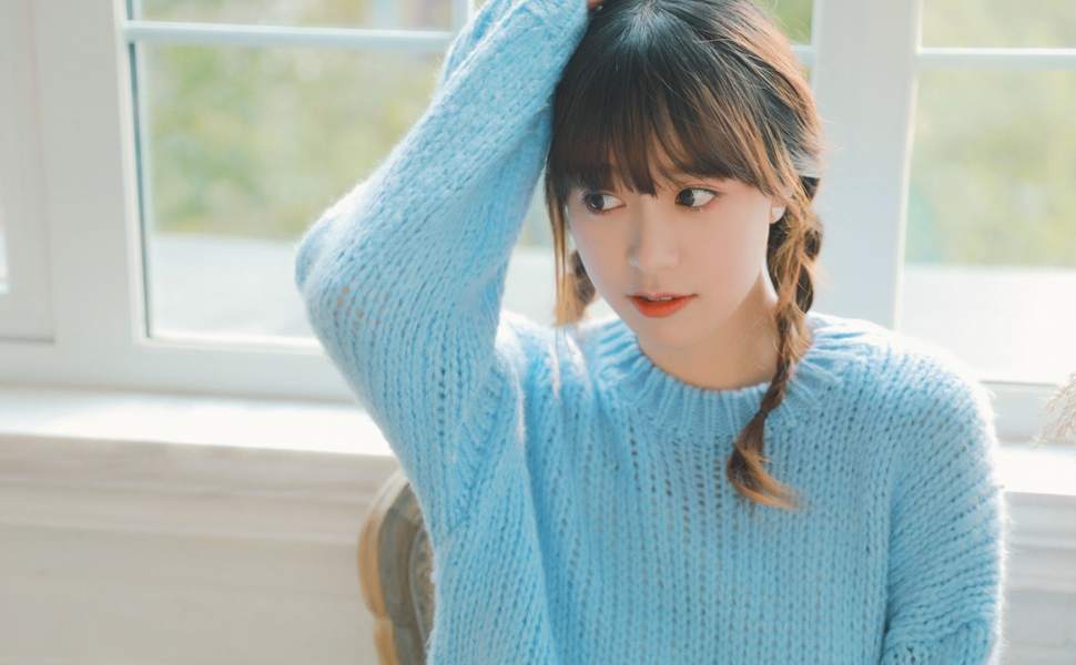 断崖式分手引爆直播：泰国顶流 Faye 含泪控诉女友劈腿同剧组 Lina，不雅视频曝光