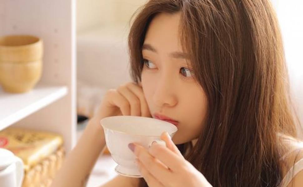 抖音网红鱼乐呀与榜一大哥私密视频遭泄露，身材火辣引热议