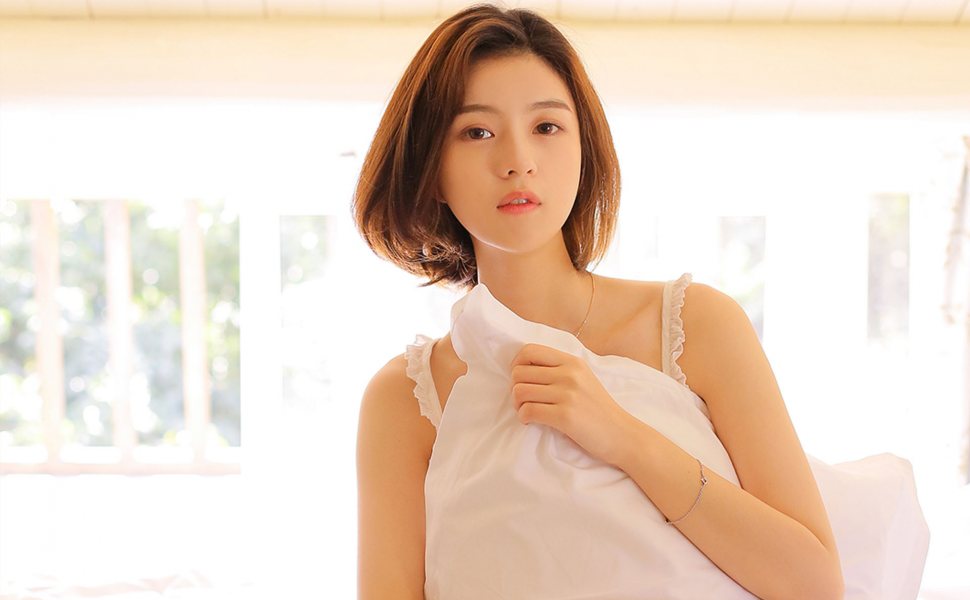 清纯网黄“小狗饲养员”调教视频外流：元气少女私下竟是犬奴，反差震撼引发社会反思