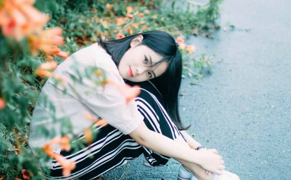 青岛重度性瘾男女！疯狂分享激战日常，丝袜诱惑高潮连连，女主抽搐呻吟停不下来！