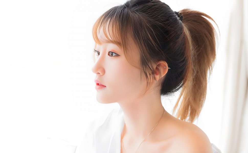 警示反思：水会女浴偷拍事件，丰腴少妇淋浴画面引关注，隐私保护亟待加强